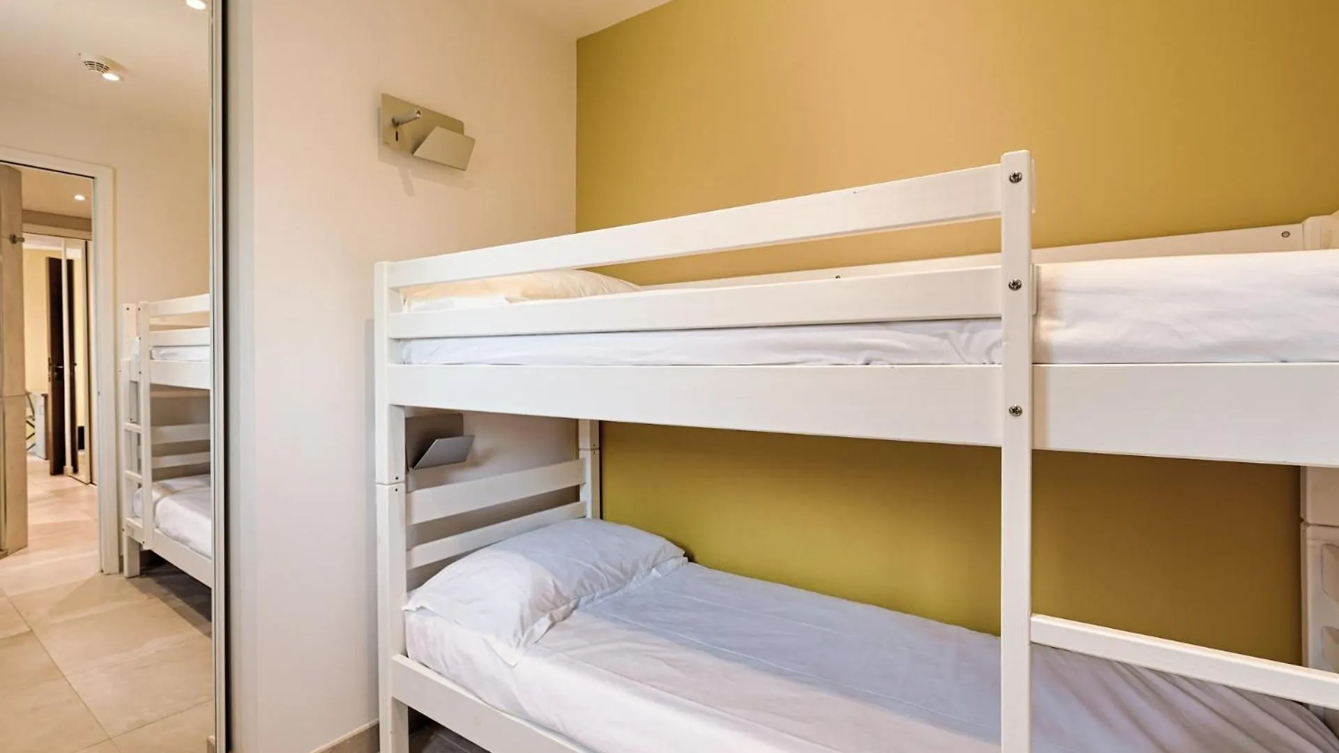 Hotel De La Plage - Hdlp Bormes-les-Mimosas 3*,  France